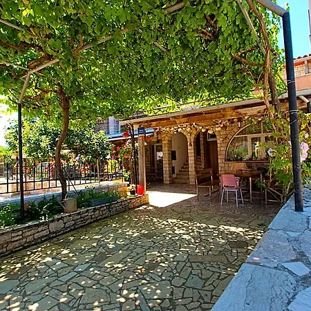 1954 Hotel 3*